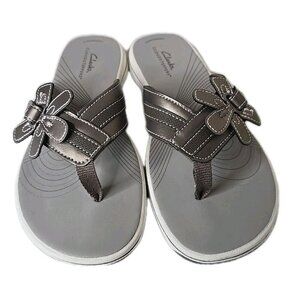 Clarks NIB Women's 7 M Cloudsteppers Brinkley Flora Sandals Pewter NEW